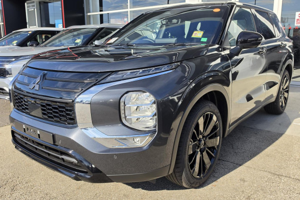 2026 Mitsubishi Outlander ZM Black Edition SUV Image 2