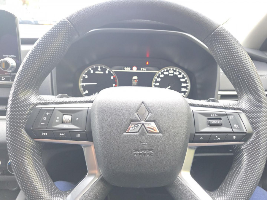 2023 Mitsubishi Outlander ZM ES SUV Image 21