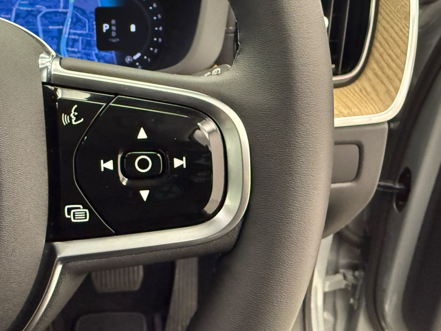 2025 MY26 Volvo XC60 UZ Ultra B5 Dark SUV Image 20