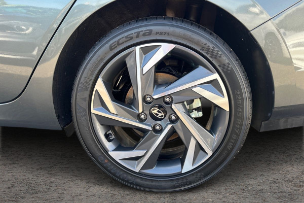 2024 Hyundai i30 CN7.V2 Elite Sedan Image 5