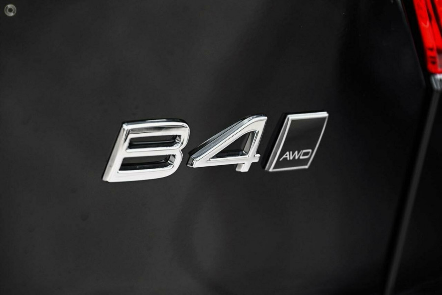 2024 MY25 Volvo XC40 XZ Ultra B4 Bright SUV Image 10
