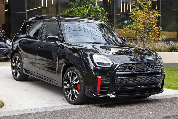 MINI Countryman JCW Favoured U25