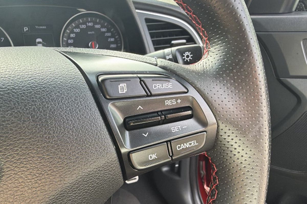 2018 Hyundai Elantra AD SR Sedan Image 13