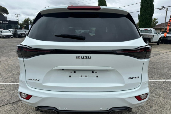 2025 MY25.5 Isuzu MU-X RJ LS-T SUV Image 4