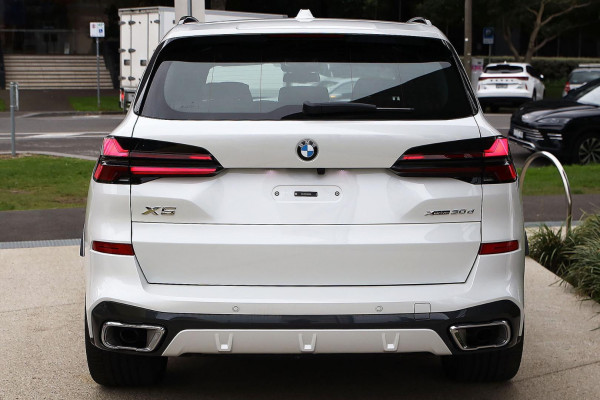 2025 BMW X5 G05 LCI xDrive30d M Sport SUV image 4