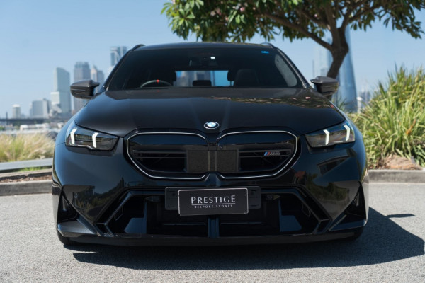 2025 BMW M5 Touring SUV Image 4