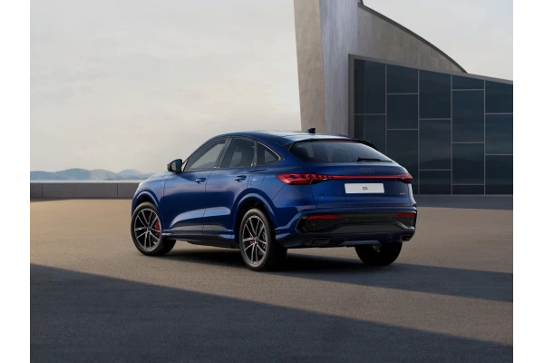 2026 MY25 Audi Q5 GU e-hybrid 270kW Hatch Image 5