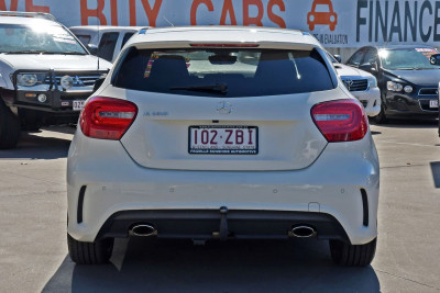 2014 Mercedes-Benz A-class W176 A180 Hatchback Image 4