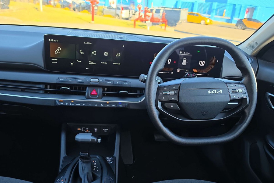 2025 MY26 Kia K4 CL4m S Hatch Image 15