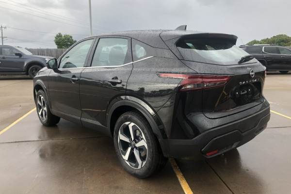 2024 Nissan QASHQAI J12 ST+ SUV Image 5