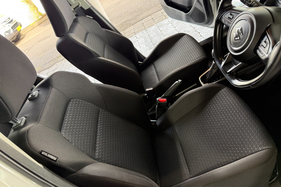 2021 Suzuki Swift AZ Series II GL Navigator Hatch Image 18