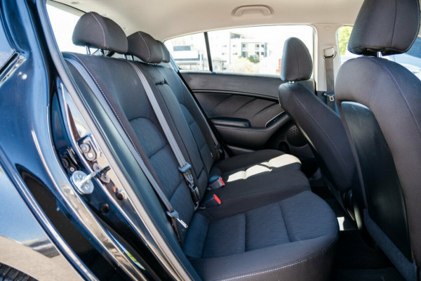 2015 Kia Cerato YD S Premium Hatch Image 9