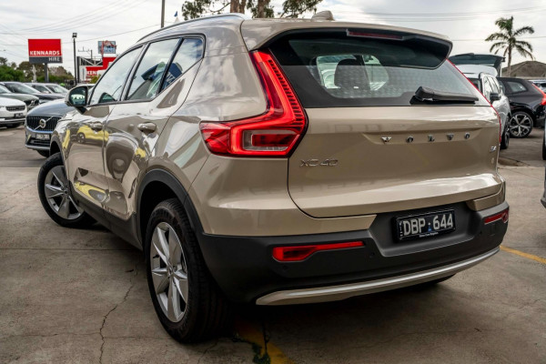 2024 MY25 Volvo XC40  Plus B4 SUV Image 2