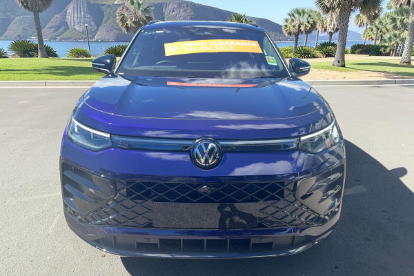 2026 Volkswagen Tayron R4 195TSI R-Line SUV Image 2