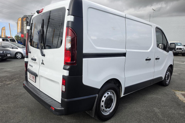2021 MY22 Mitsubishi Express SN GLX Van Image 7