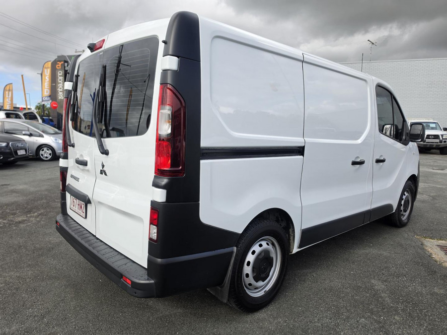 2021 MY22 Mitsubishi Express SN GLX Van Image 7