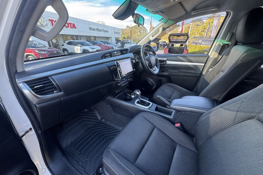 2022 Toyota HiLux GUN126R SR5 Ute Image 18
