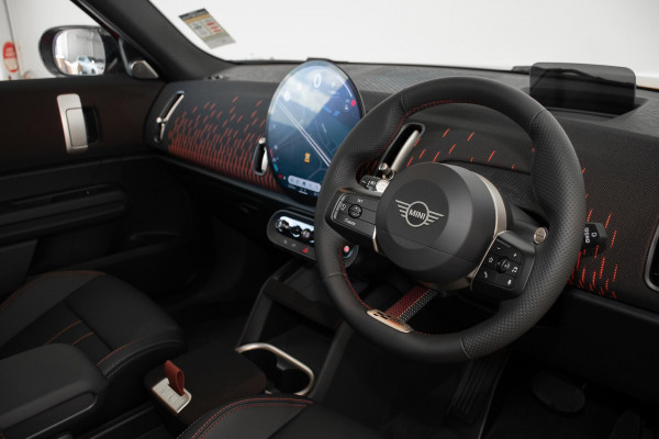 2025 MINI Countryman U25 S JCW Sport SUV image 6