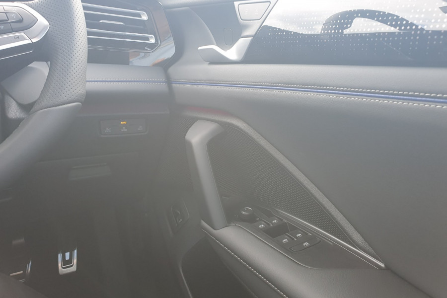 2025 Volkswagen Tiguan CT 195TSI R-Line SUV Image 32