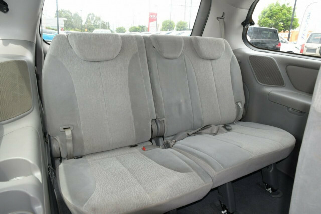 2010 Kia Grand Carnival Si 13 of 19