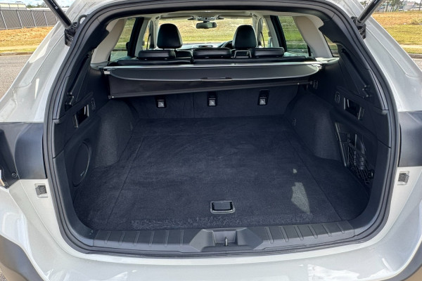 2023 Subaru Outback 6GEN AWD Touring XT SUV Image 12