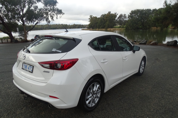 2018 Mazda 3 BN Series Maxx Sport Hatch Image 3