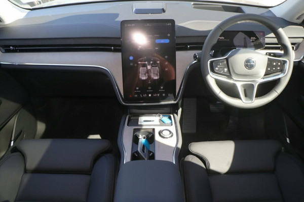 2025 MY26 Volvo EX90  Plus Twin Motor SUV Image 6