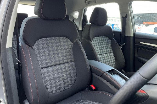 2025 MG ZS EV EXCITE Facelift 50.3kWh 320KM Range SUV Image 5