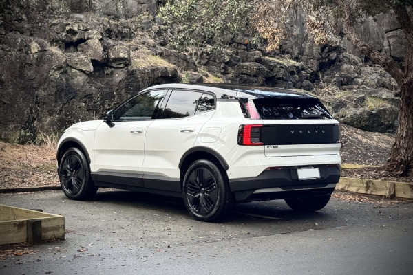 2026 Volvo EX30 Cross Country  Ultra Twin Motor Performance SUV Image 6