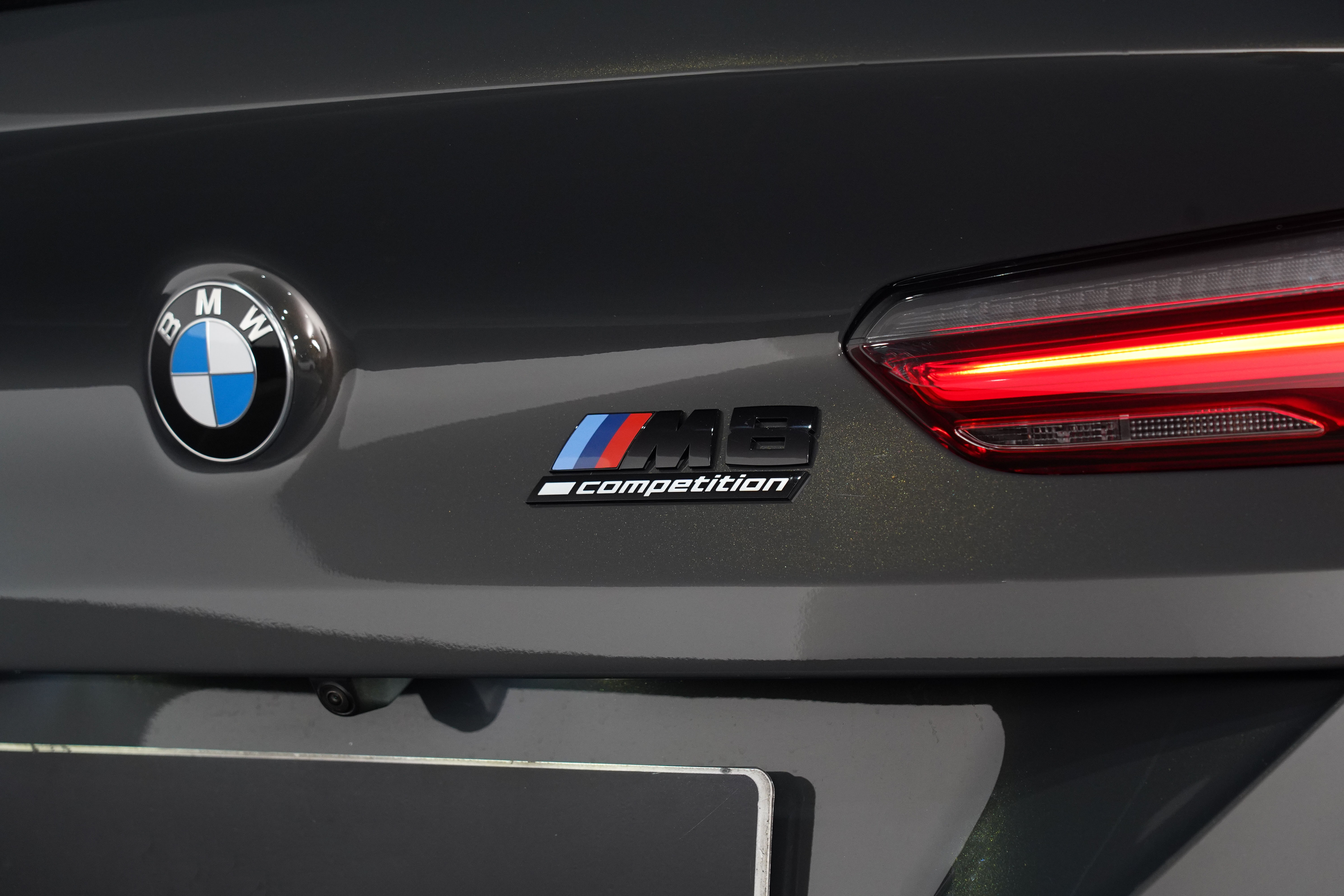 2020 BMW M8 Competition Coupe Image 23