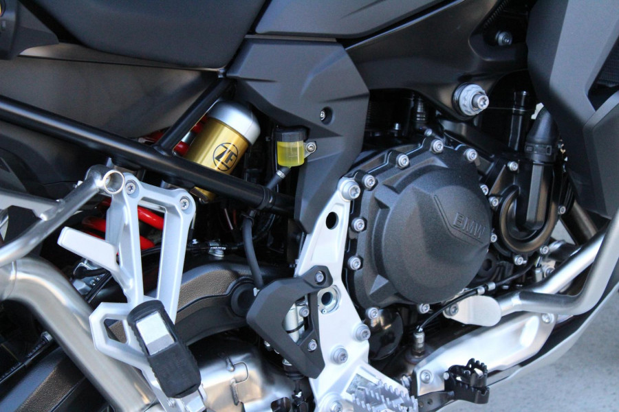 2026 BMW F 900 GS Adventure Ride Pro F 900