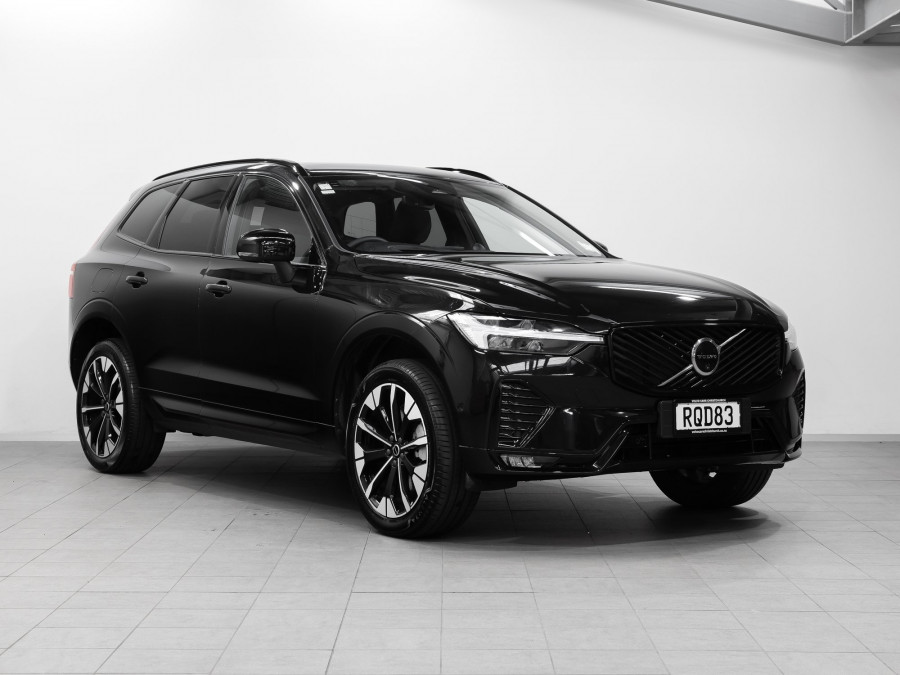 2026 Volvo XC60 UZ B5 Ultra Dark 2L Mild Hybrid AWD SUV Image 1