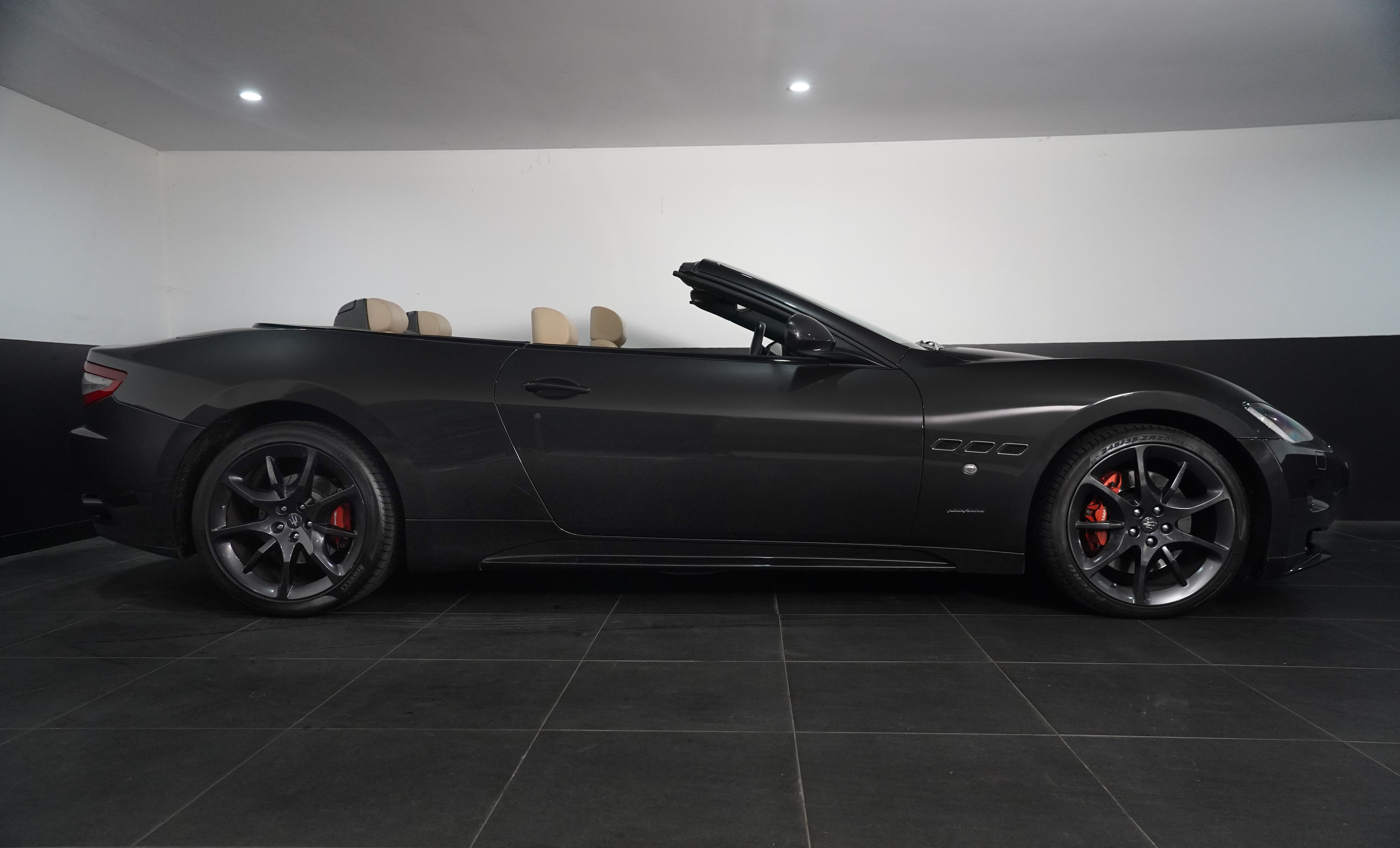2012 Maserati Grancabrio Sport  Convertible Image 17