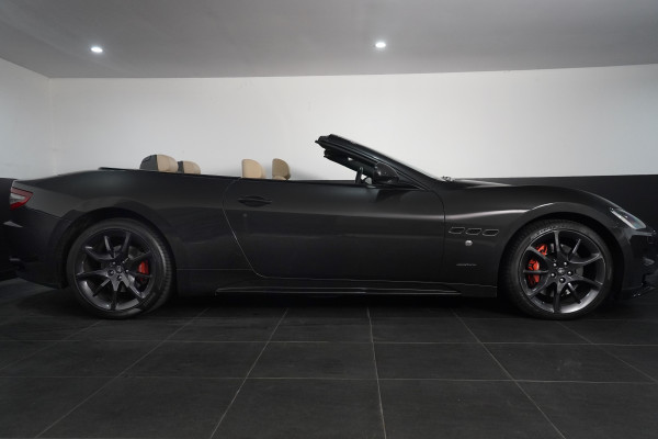 2012 Maserati Grancabrio Sport  Convertible Image 17