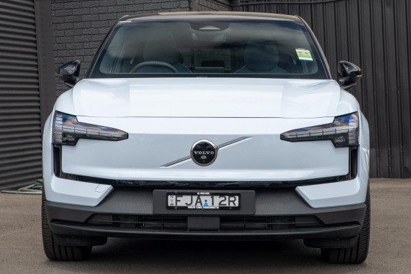 2024 Volvo EX30  Twin Motor Performance Ultra SUV Image 4