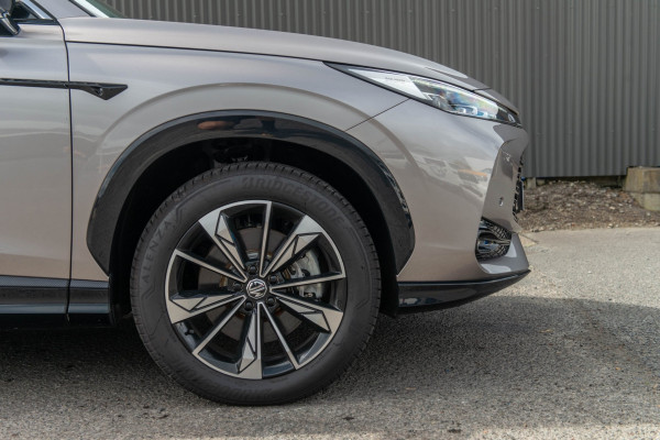 2026 MG HS Essence Hybrid+ SUV Image 9
