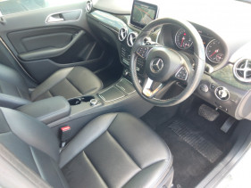 2015 Mercedes-Benz B-class W246 B200 Hatchback