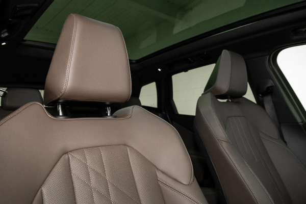 2025 BMW X3 G45 30e xDrive SUV image 9