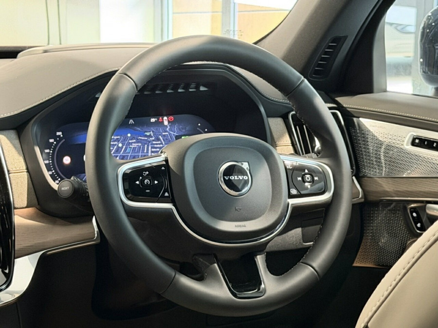 2026 Volvo XC90 L Series Ultra T8 Plug-in Hybrid Dark SUV Image 19