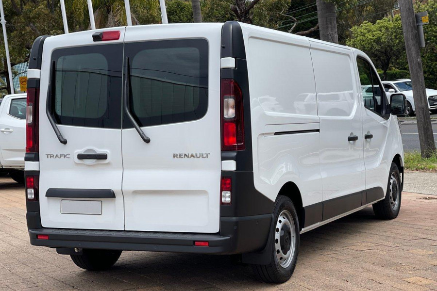 2024 Renault Trafic X82 Premium Van Image 8
