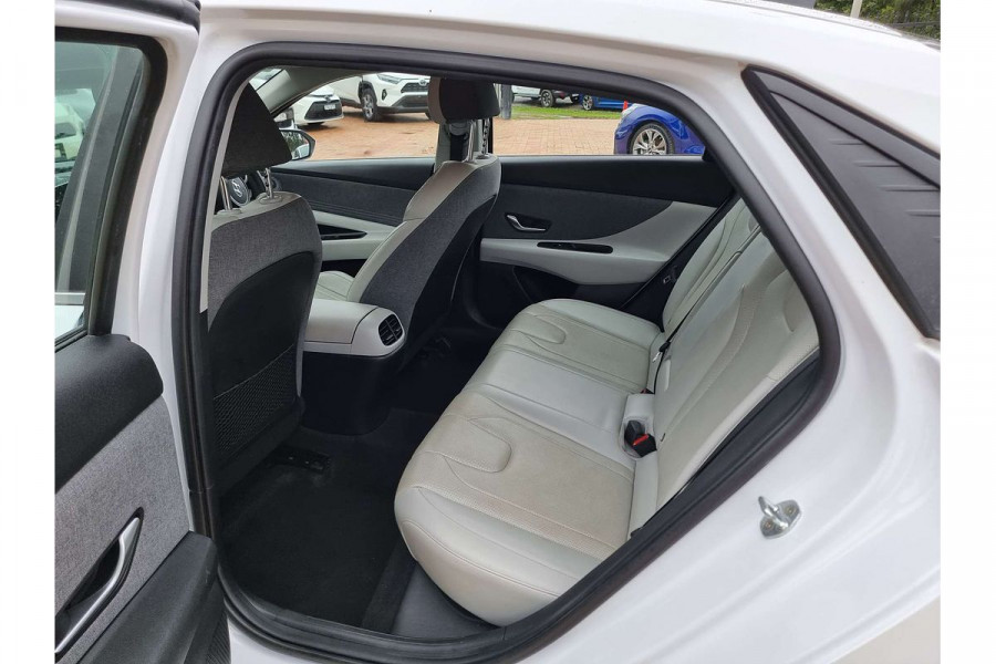 2021 Hyundai i30 CN7.V1 Elite Sedan Image 12