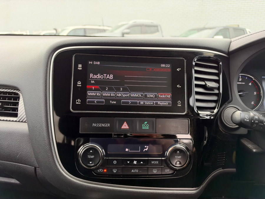 2016 MY17 Mitsubishi Outlander ZK LS Safety Pack SUV Image 17