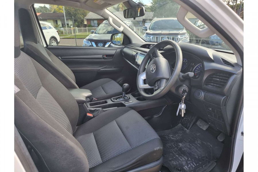 2019 Toyota HiLux TGN121R Workmate Cab Chassis Image 9