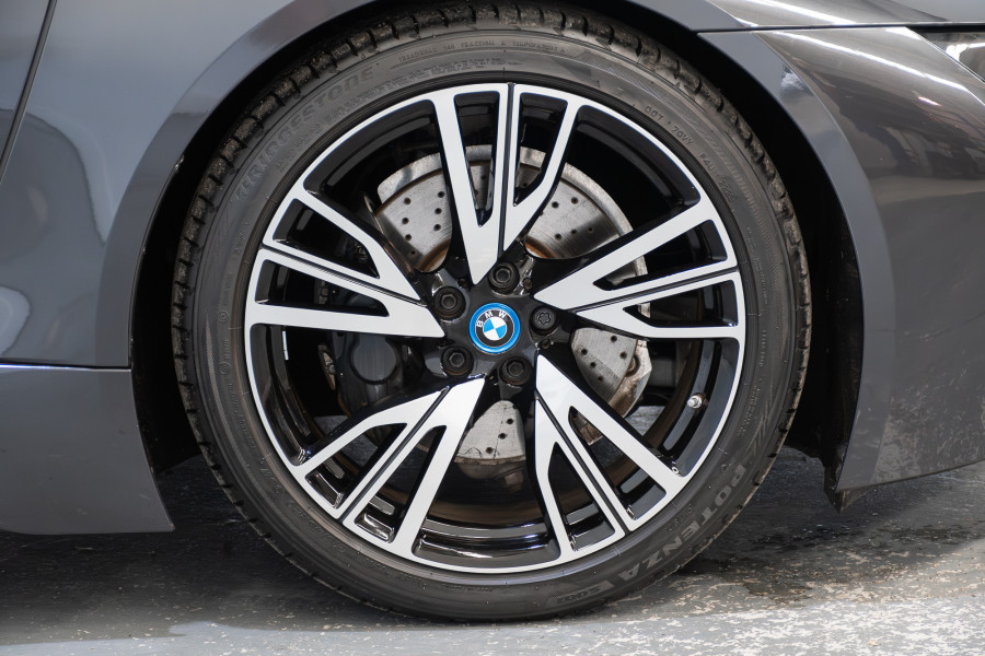 2015 BMW I8 Phev Coupe Image 5