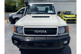 2021 MY20 Toyota LandCruiser VDJ79R 70th Anniversary Special Edition Cab chassis Image 2
