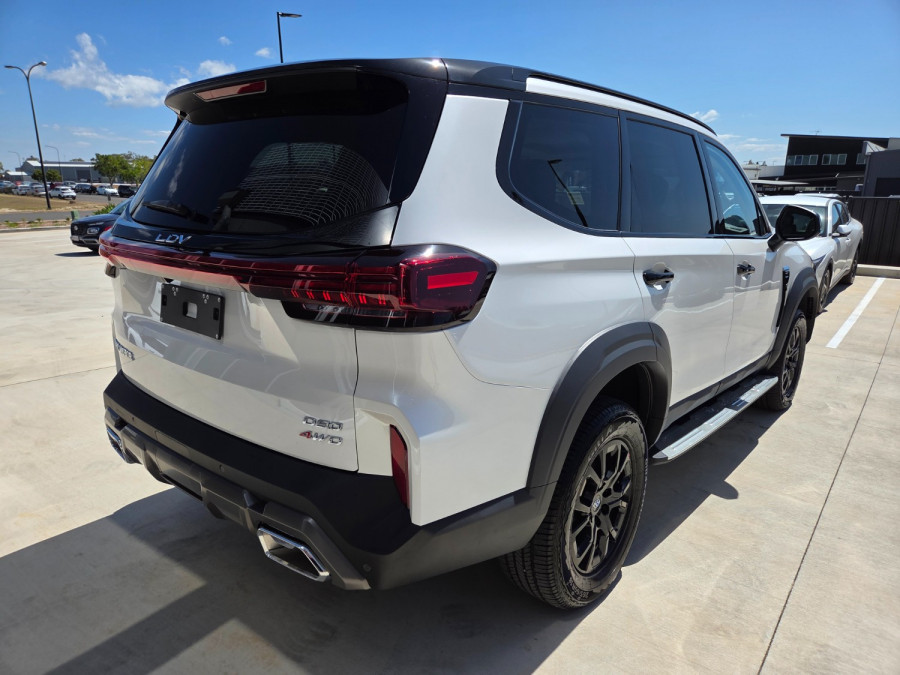 2026 MY25 LDV D90 Executive Wagon Image 3