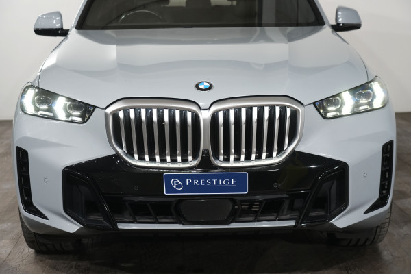 2023 BMW X5 xDrive30d M Sport SUV image 3