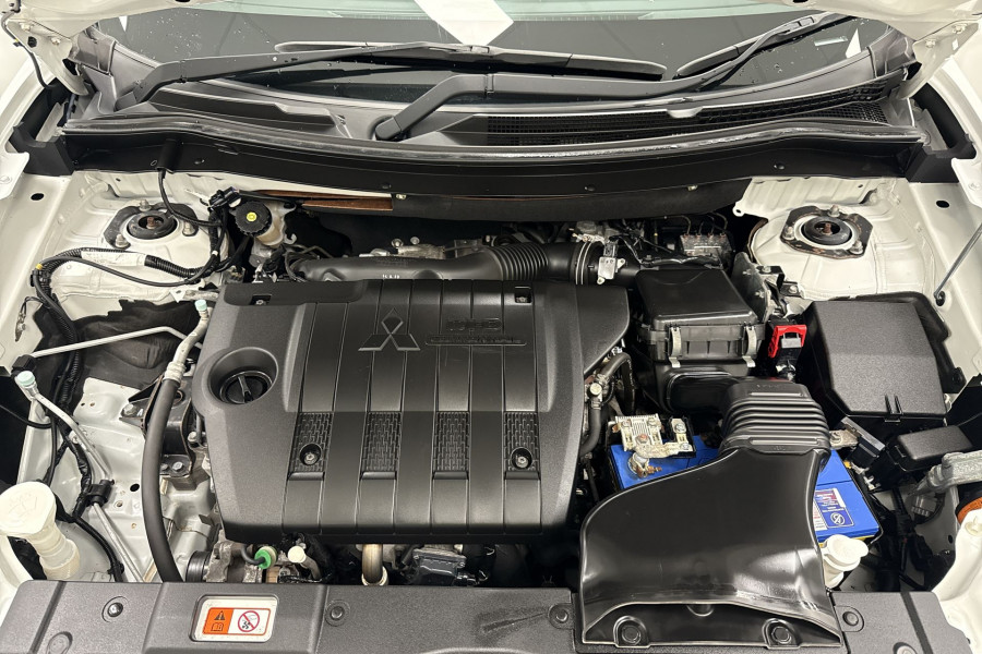 2014 MY14.5 Mitsubishi Outlander ZJ Aspire SUV Image 11