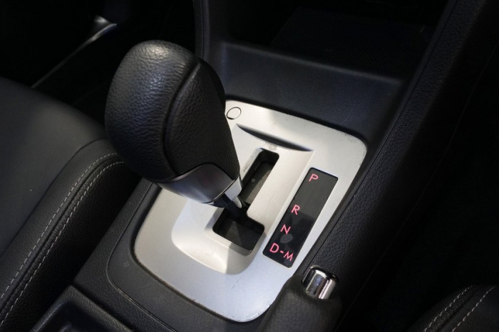 2014 Subaru XV G4-X 2.0i-S Suv Image 12