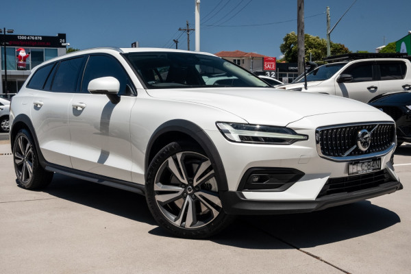 2024 Volvo V60 Cross Country Z Series Ultimate B5 Bright Wagon
